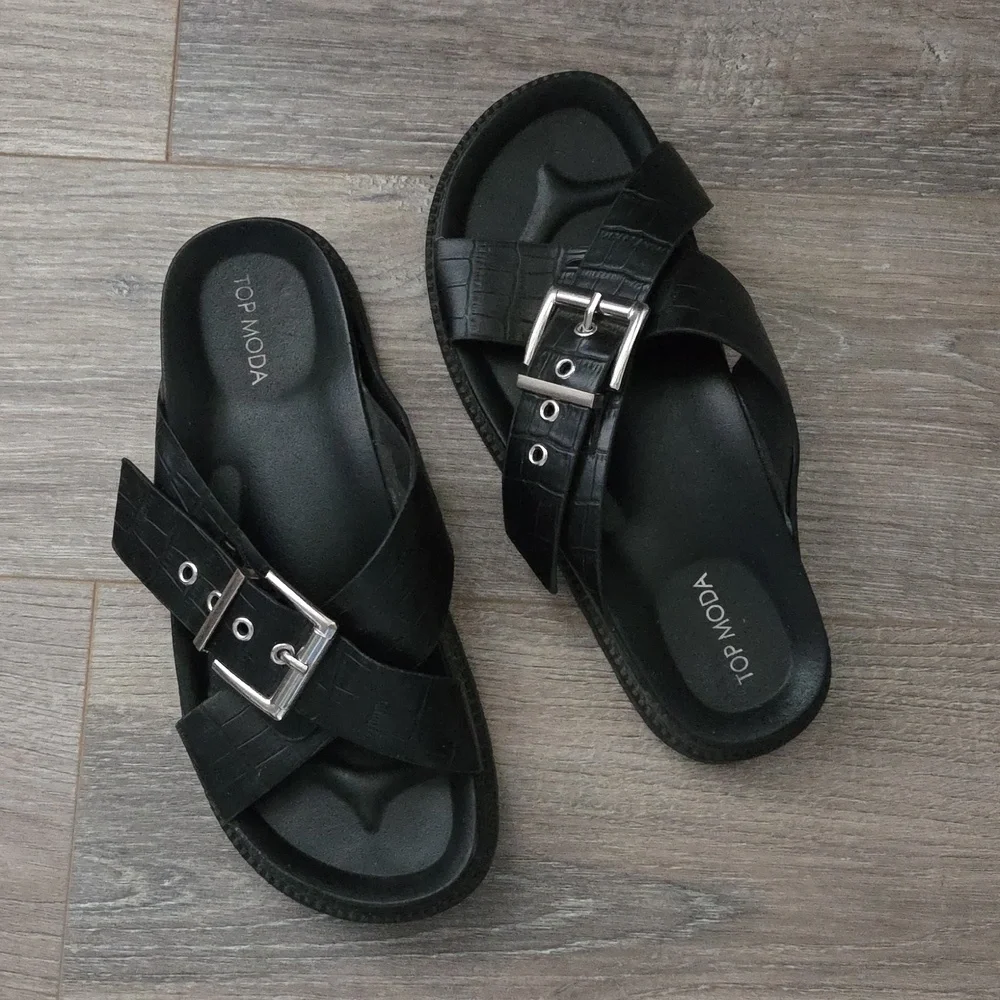 TOP Moda Black Croc-Embossed Sandals - Picture 3 of 8